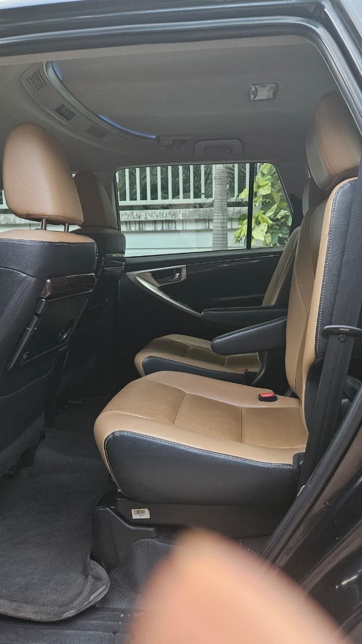 Toyota Crysta 2.4 ZX 2021 - Image 8